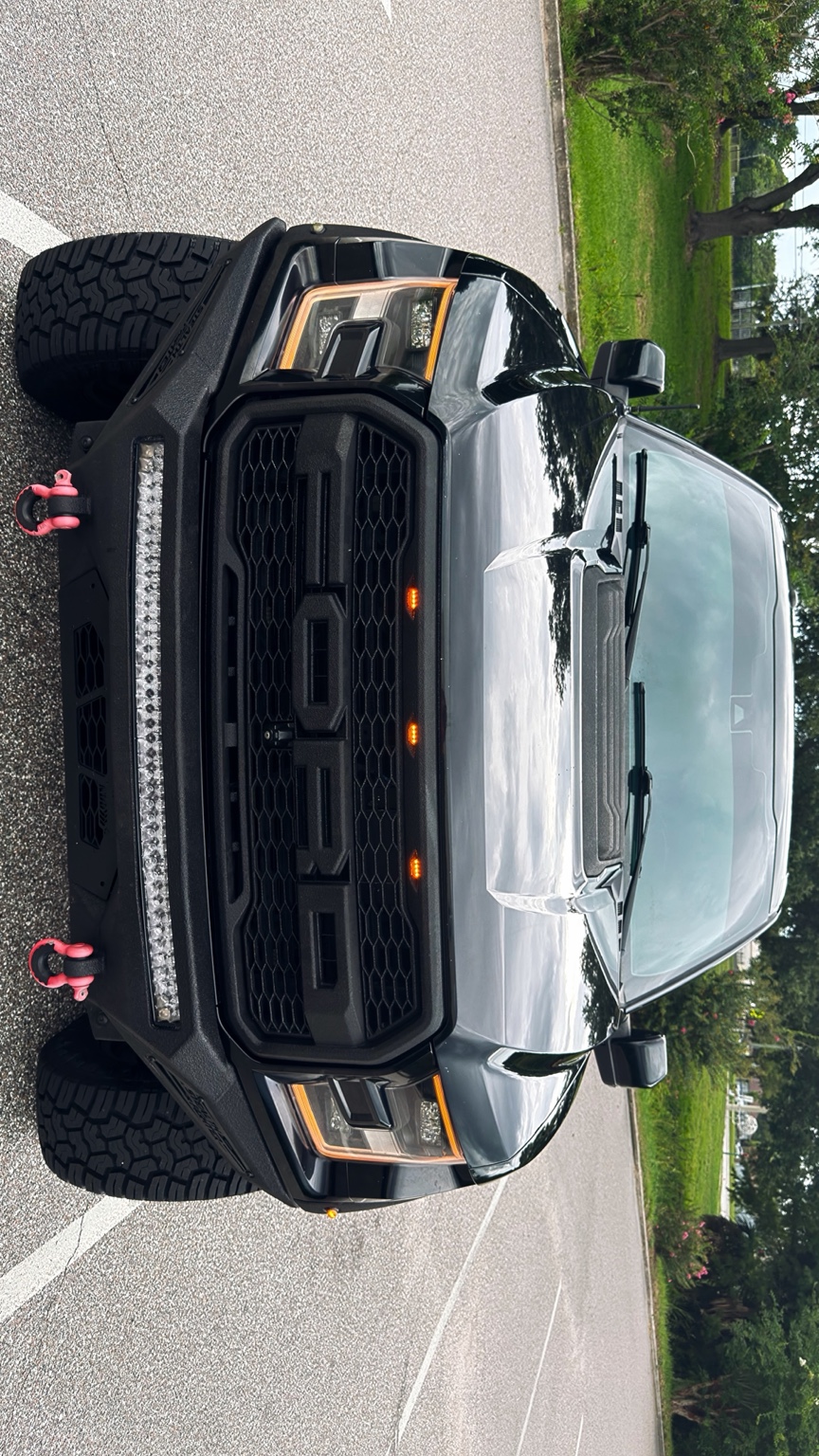 Used 2018 Ford F150 Raptor w/ Equipment Group 802A Luxury AWD/4WD image 2