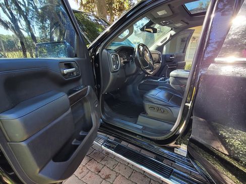 Used 2020 GMC Sierra 1500 SLT w/ SLT Premium Plus Package AWD/4WD image 5