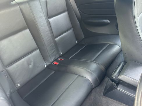 Used 2010 BMW 135i Convertible image 10