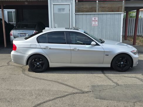 Used 2007 BMW 328xi Sedan image 9
