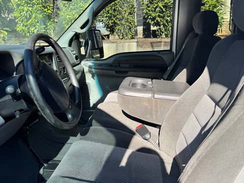 Used 2002 Ford F250 4x4 SuperCab Super Duty image 8