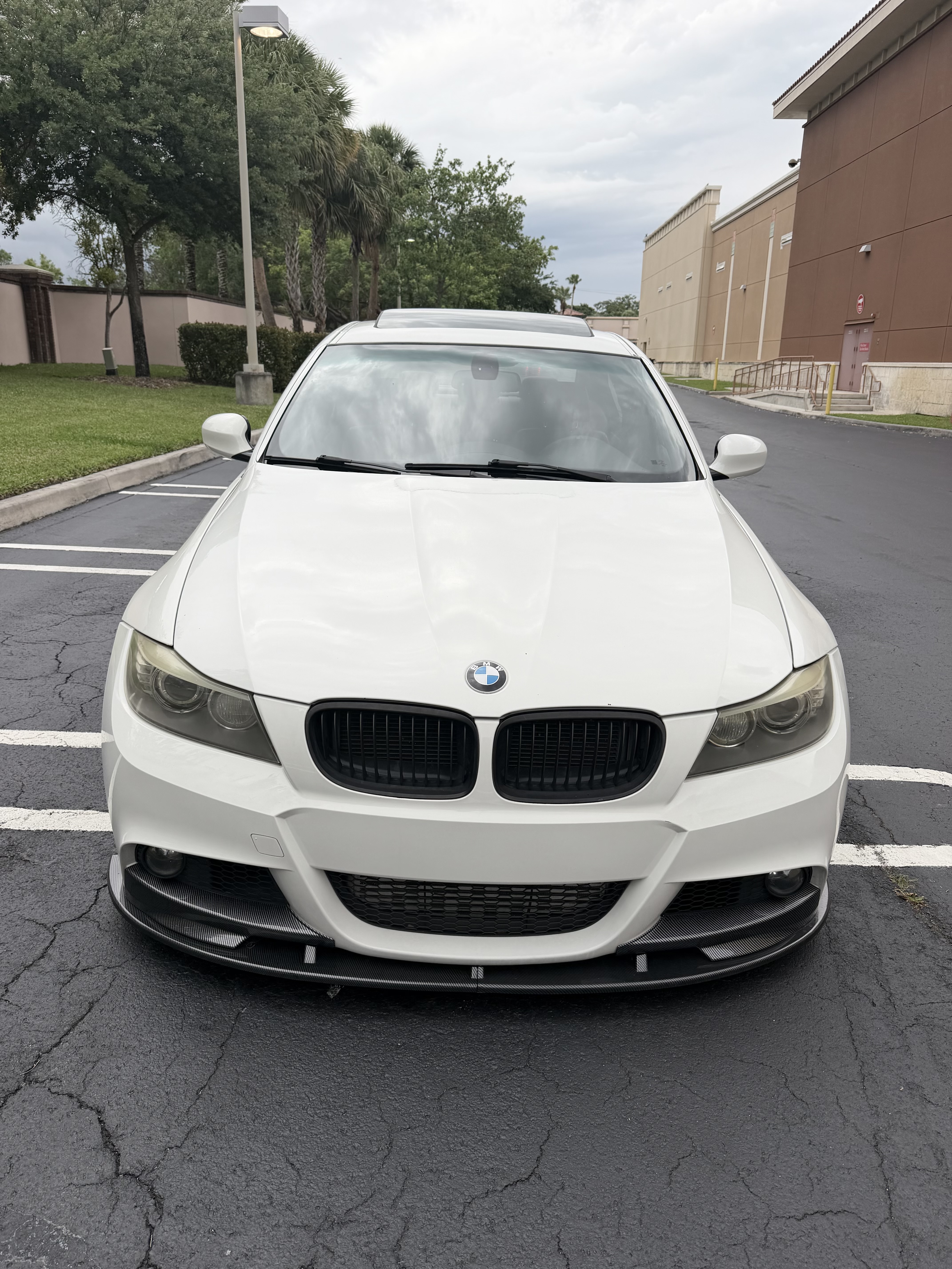 Used 2010 BMW 335i Sedan RWD image 4