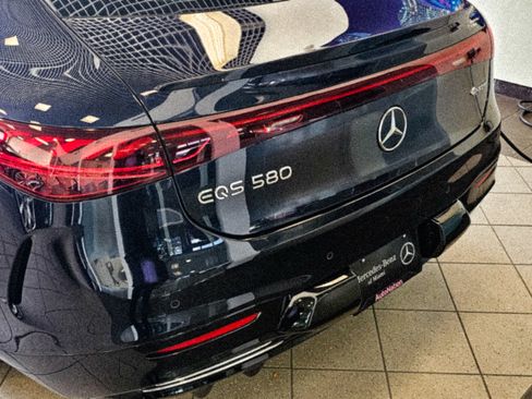 Used 2022 Mercedes-Benz EQS 580 4MATIC Sedan image 20