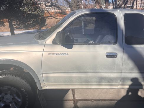 Used 2000 Toyota Tacoma PreRunner image 6