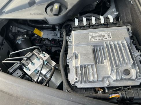 Used 2023 Porsche Cayenne Platinum Edition image 14