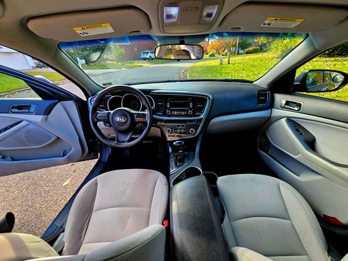 Used 2015 Kia Optima LX image 5