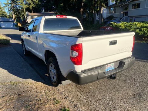 Used 2015 Toyota Tundra SR5 image 9