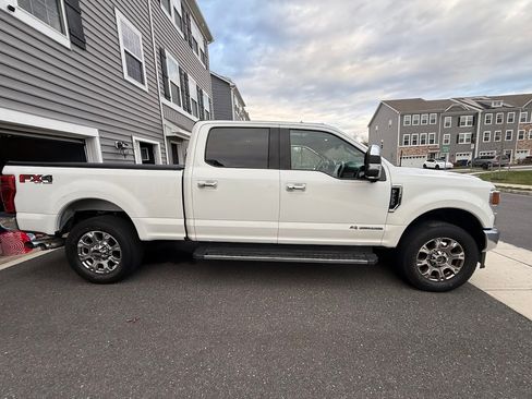 Used 2022 Ford F250 Lariat w/ Lariat Ultimate Package image 9