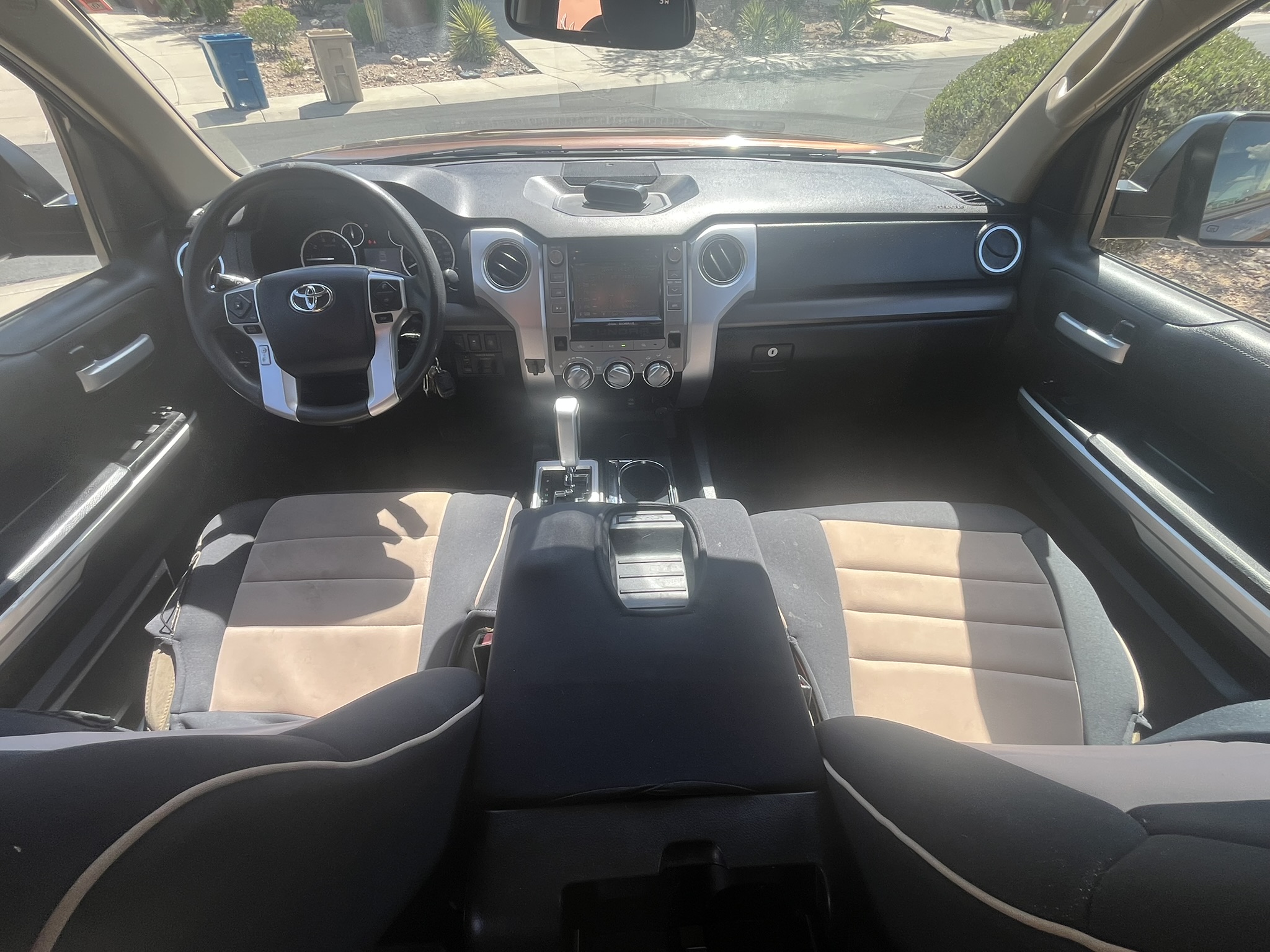 Used 2017 Toyota Tundra SR5 w/ SR5 Upgrade Package RWD image 24