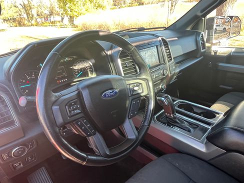 Used 2018 Ford F150 XLT w/ Equipment Group 302A Luxury image 11