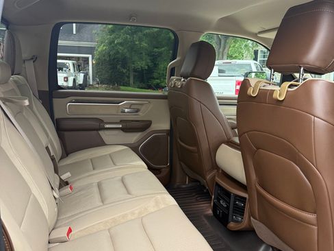 Used 2020 RAM 1500 Laramie AWD/4WD image 4