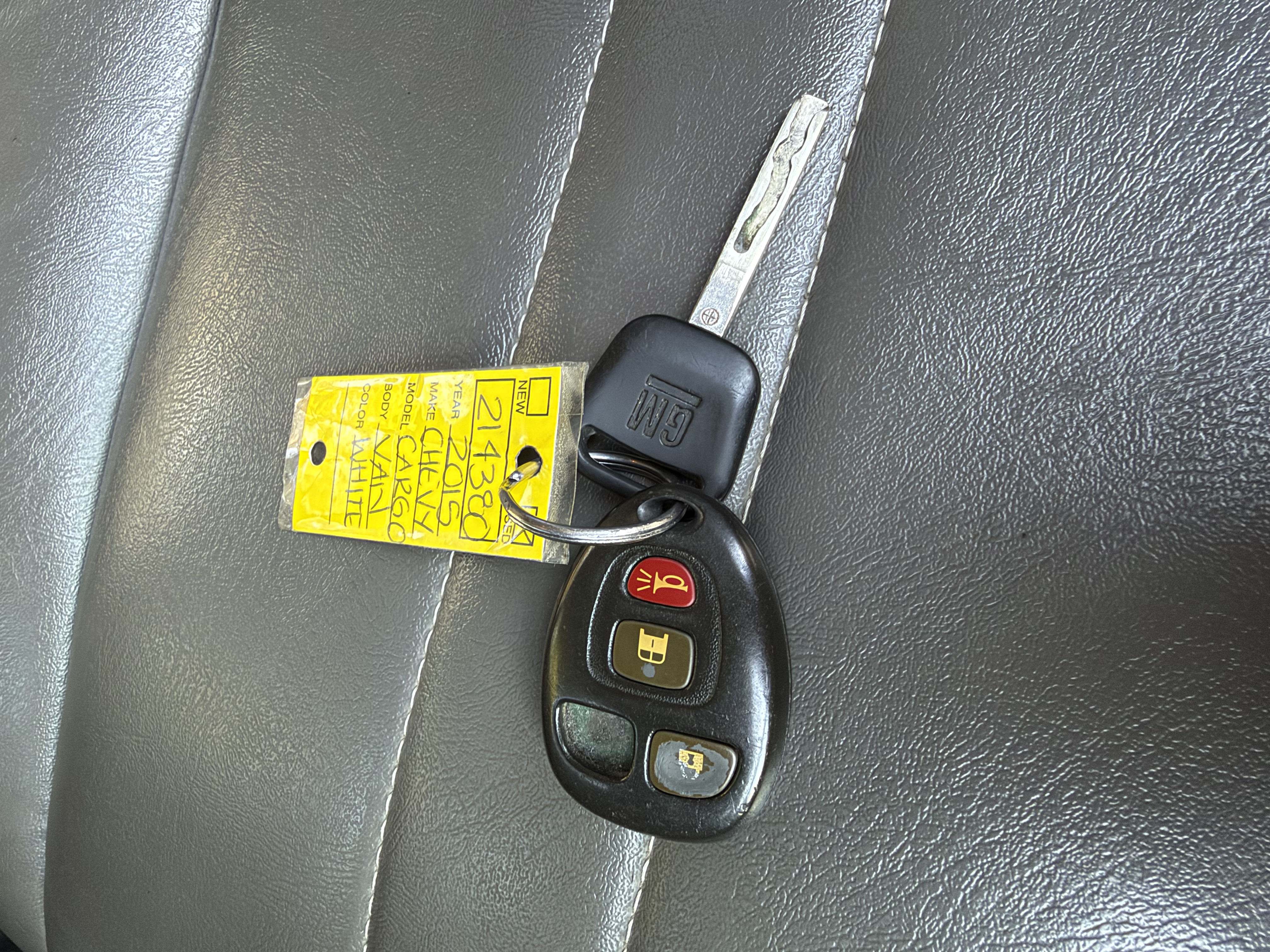 Used 2015 Chevrolet Express 2500 RWD image 19