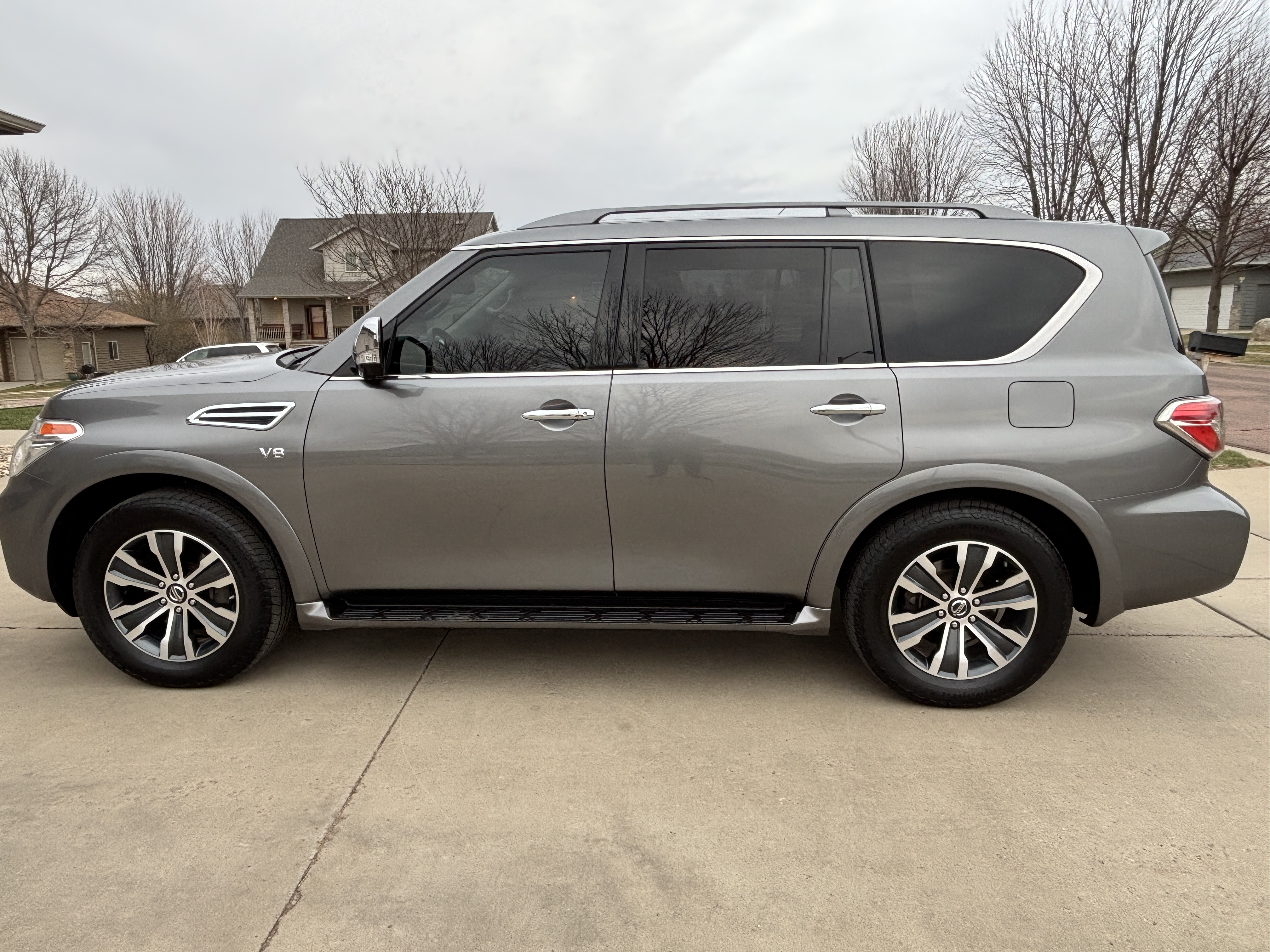 Used 2020 Nissan Armada SL w/ Premium Package AWD/4WD image 9