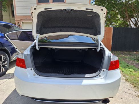 Used 2013 Honda Accord LX image 13