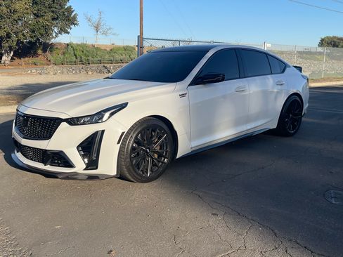 Used 2022 Cadillac CT5 V Blackwing w/ Carbon Fiber Package 1 RWD image 2