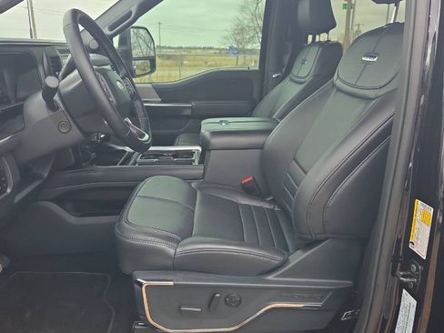 Used 2026 Ford F450 Platinum w/ FX4 Off-Road Package image 13