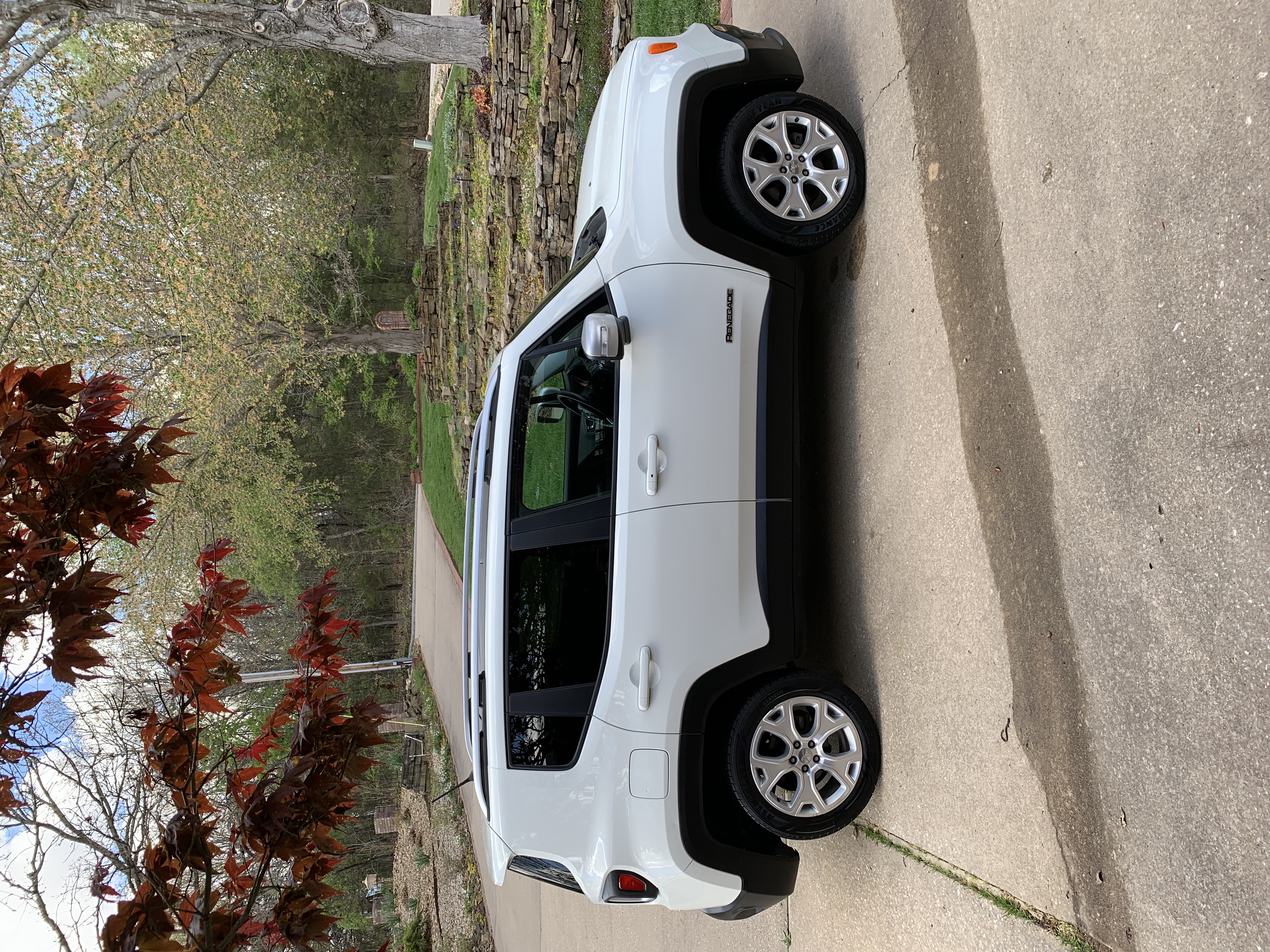Used 2017 Jeep Renegade Limited AWD/4WD image 8