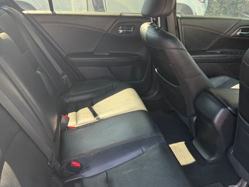 Used 2017 Honda Accord Sport Special Edition image 11