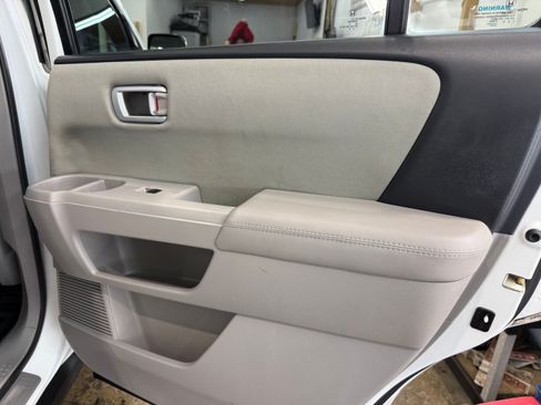 Used 2015 Honda Pilot LX image 16