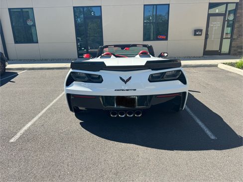 Used 2016 Chevrolet Corvette Z06 w/ 3LZ Preferred Equipment Group image 12
