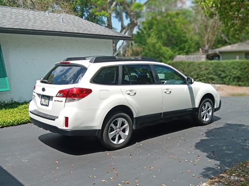 Used 2013 Subaru Outback 2.5i Premium w/ Popular Pkg 1A image 10