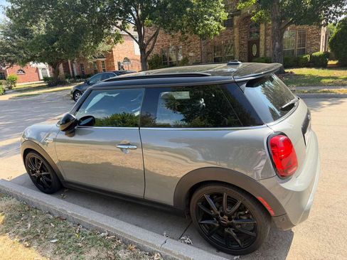 Used 2019 MINI Cooper S FWD image 6