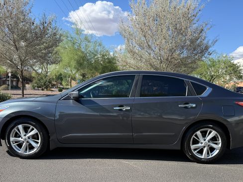 Used 2013 Nissan Altima 2.5 SV FWD image 6