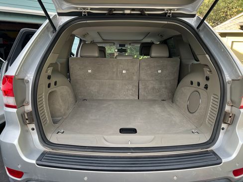 Used 2013 Jeep Grand Cherokee Laredo AWD/4WD image 6