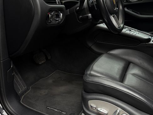Used 2021 Porsche Macan S image 11