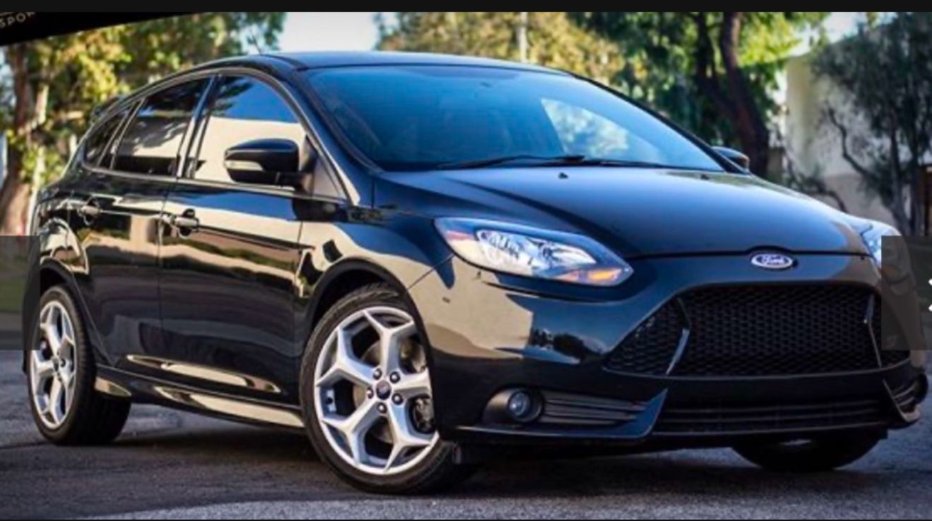 Used 2013 Ford Focus ST FWD image 1