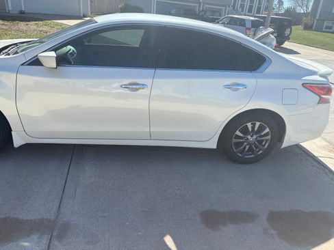 Used 2015 Nissan Altima 2.5 S w/ Special Edition Package image 4