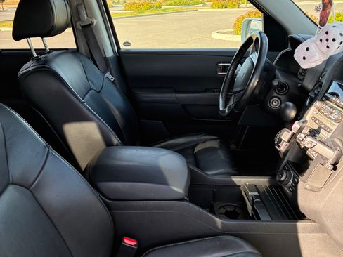 Used 2013 Honda Pilot Touring image 9