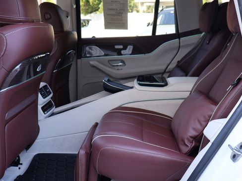 Used 2023 Mercedes-Benz Maybach GLS 600 4MATIC image 25