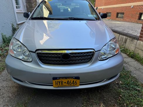 Used 2006 Toyota Corolla CE image 2