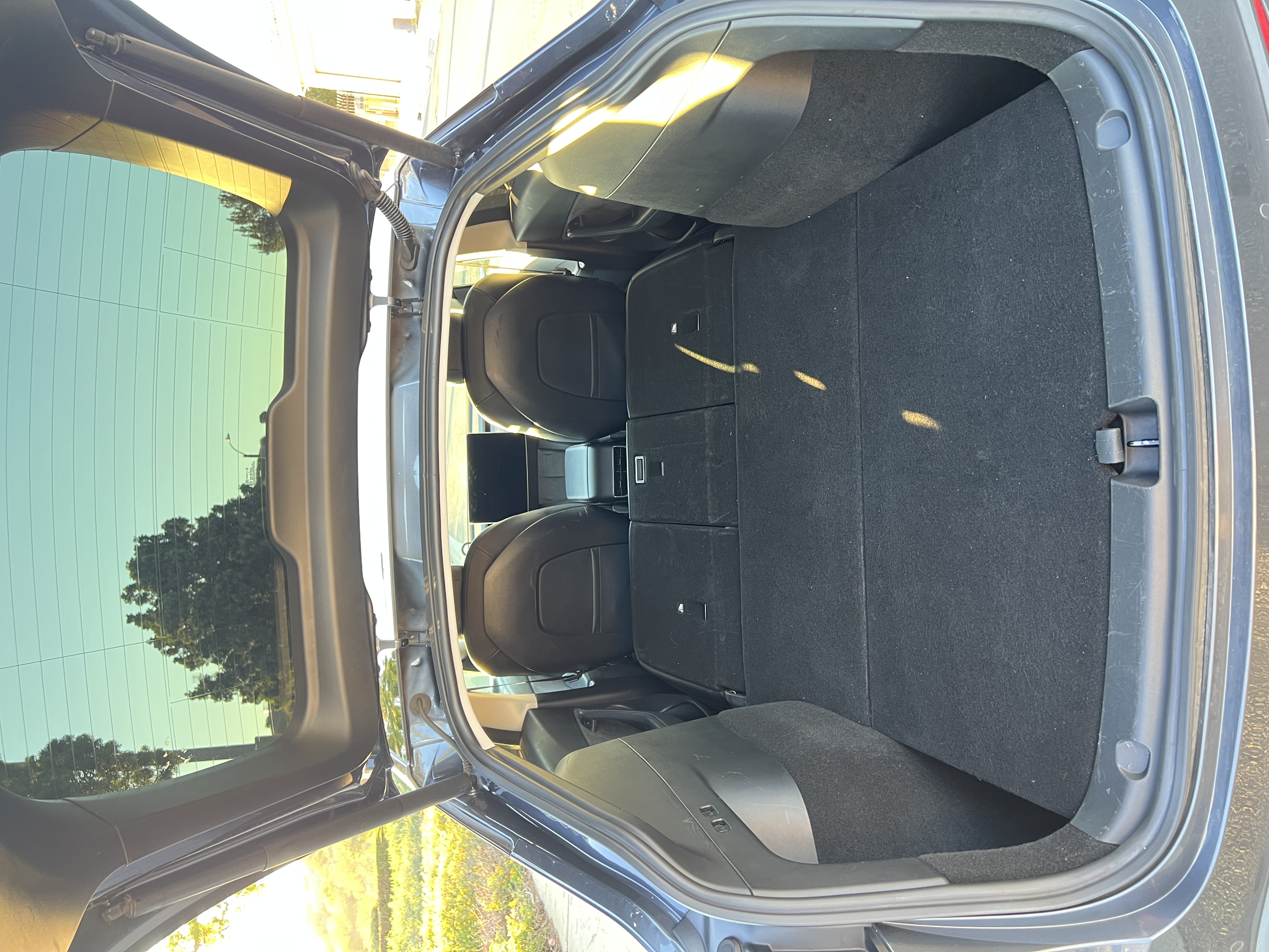 Used 2022 Tesla Model Y Performance AWD/4WD image 16