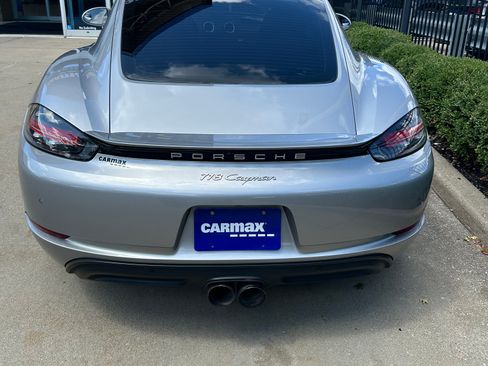 Used 2018 Porsche 718 Cayman image 4
