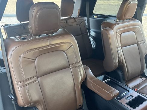 Used 2020 Lincoln Aviator Reserve w/ Equipment Group 202A image 30