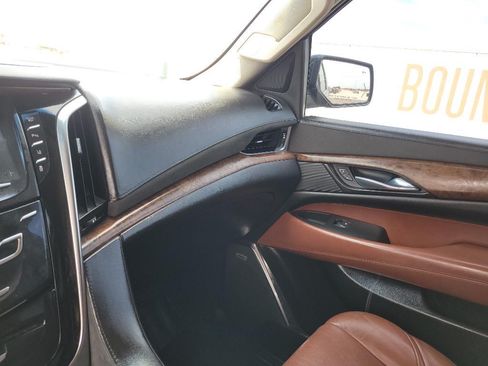 Used 2015 Cadillac Escalade ESV Premium AWD/4WD image 9