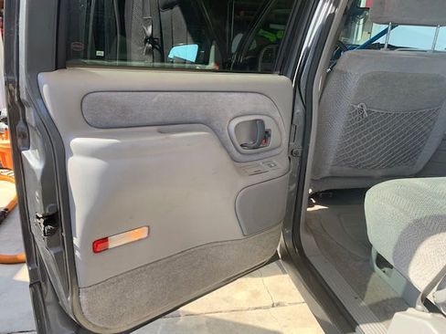 Used 1999 Chevrolet Silverado 3500 4x4 Crew Cab w/ Preferred Equipment Group 2 image 18