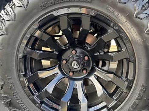 Used 2020 Jeep Gladiator Sport image 10