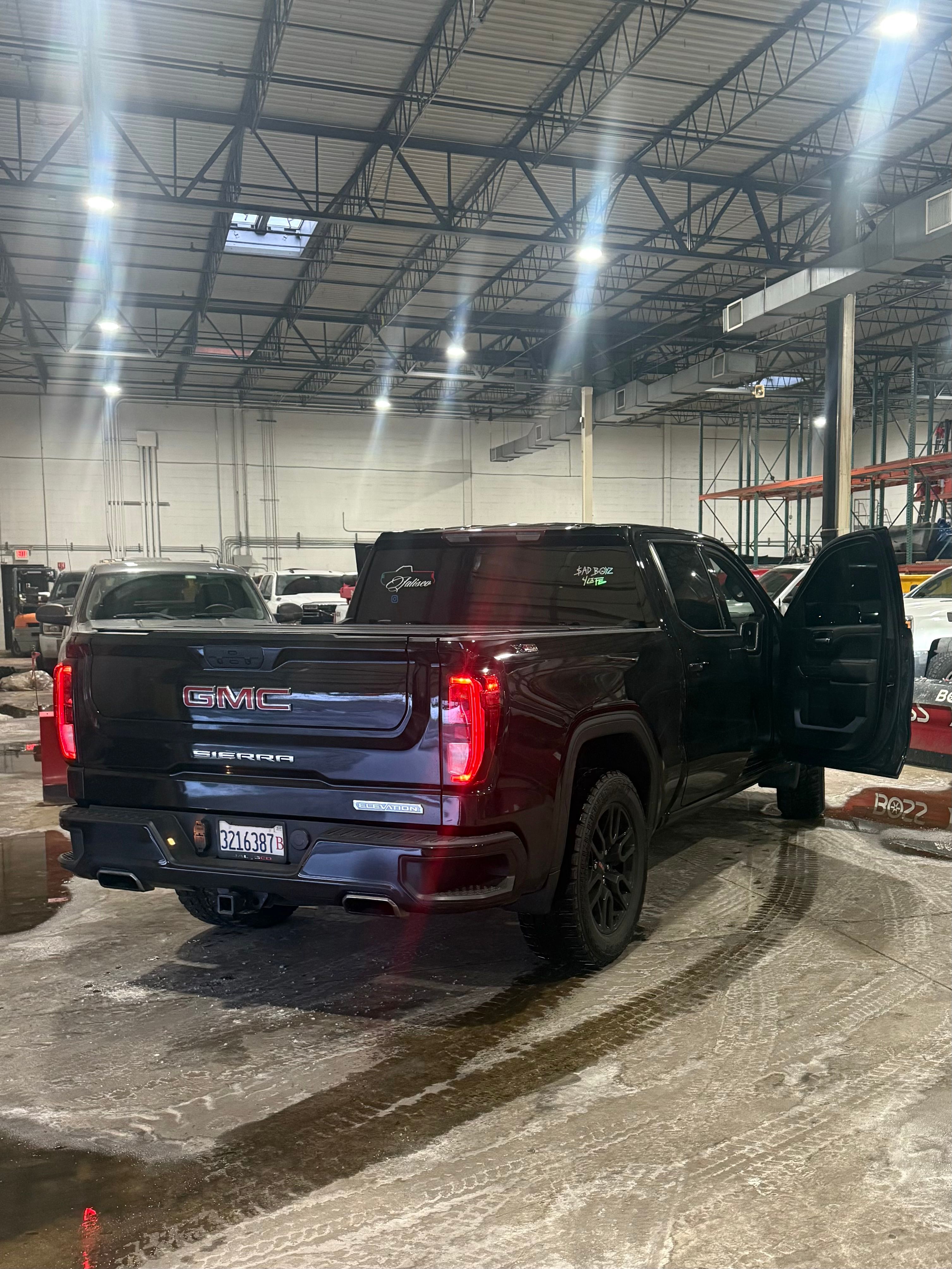 Used 2021 GMC Sierra 1500 Elevation AWD/4WD image 2