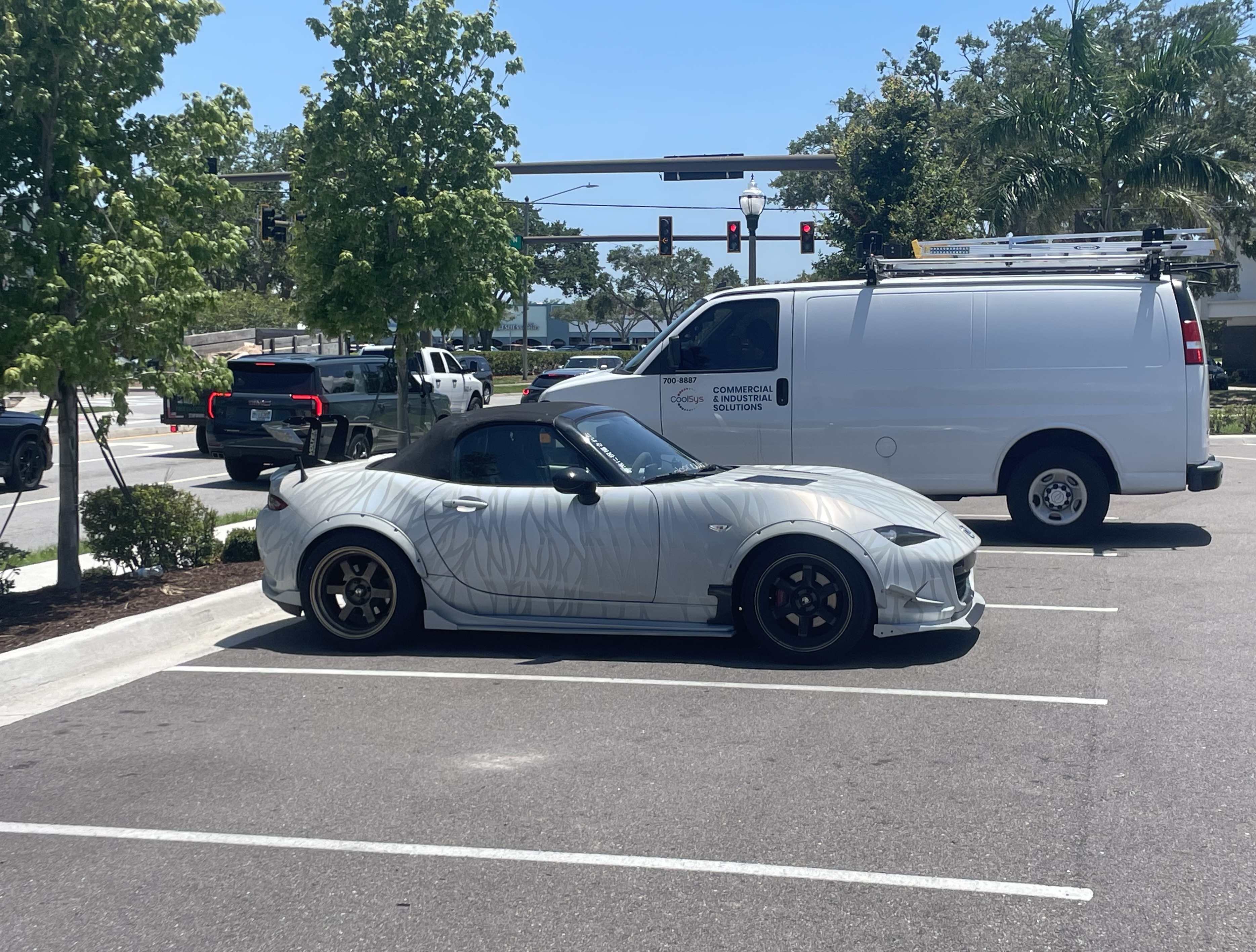 Used 2016 MAZDA MX-5 Miata Club RWD image 1