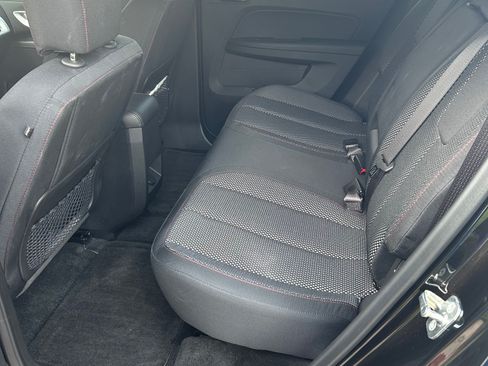 Used 2017 Chevrolet Equinox LT w/ Convenience Package image 11