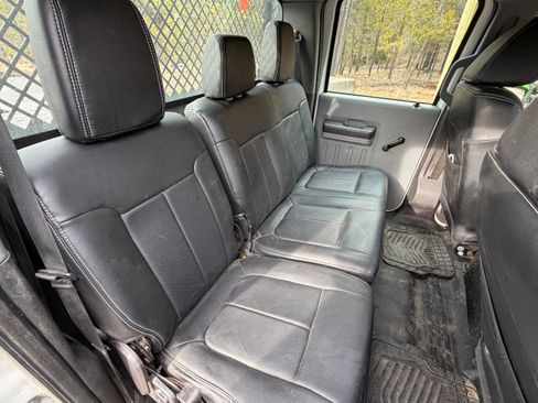 Used 2011 Ford F550 4x4 Crew Cab Super Duty w/ Payload Upgrade Pkg image 6