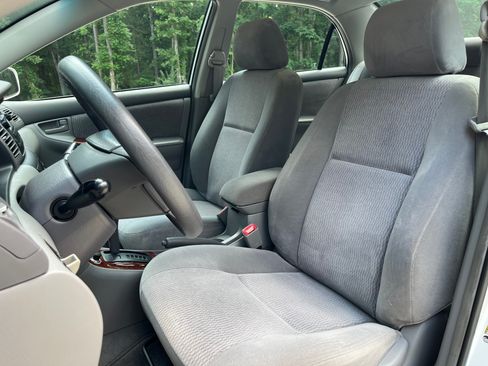 Used 2005 Toyota Corolla LE FWD image 11