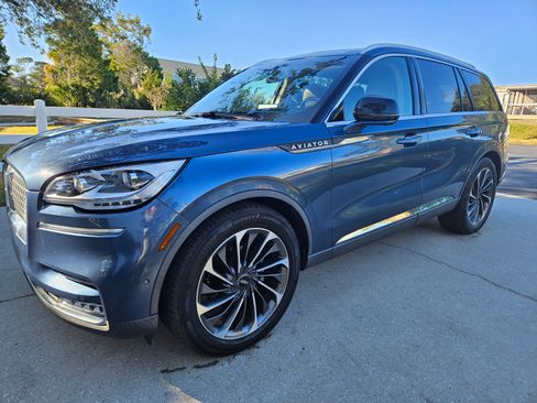 Used 2020 Lincoln Aviator Reserve w/ Equipment Group 202A image 9