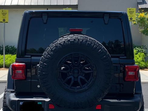Used 2019 Jeep Wrangler Unlimited Rubicon AWD/4WD image 5