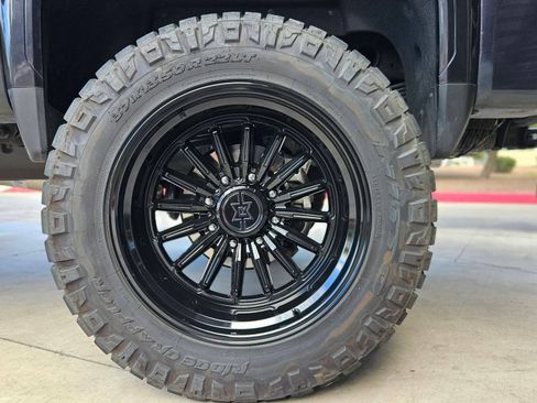 Used 2024 GMC Sierra 2500 Denali w/ Denali Reserve Package image 9