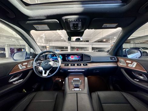 Used 2022 Mercedes-Benz GLS 450 4MATIC image 12