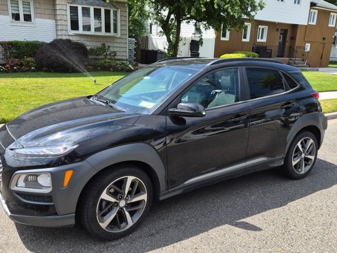Used 2020 Hyundai Kona Limited AWD/4WD image 1